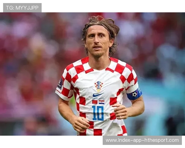 40岁莫德里奇在米兰表现出色成中场大腿。，莫德里奇去国米了吗