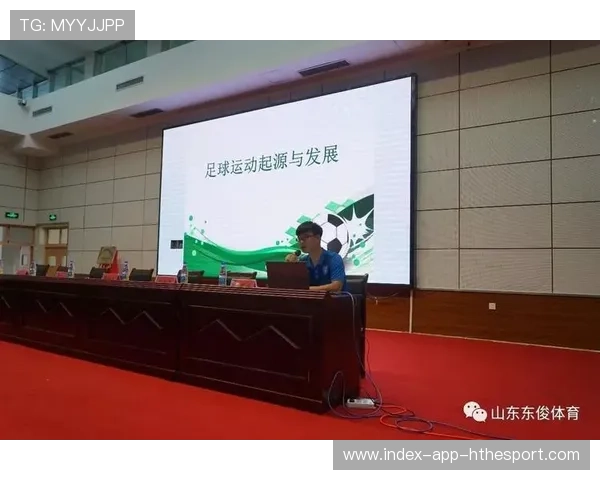 青训是否引入国际专家定期教学指导机制，青训师认证训练营